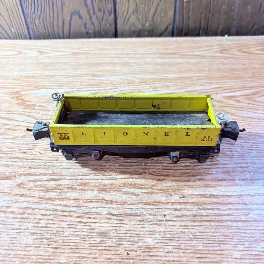Lionel Vintage Original O Gauge Prewar 3652 Yellow 0perating Gondola